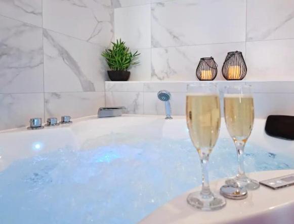 אנסי Majord'Home Spa 4*-L'Elegance-Balneo Vieille Ville מראה חיצוני תמונה